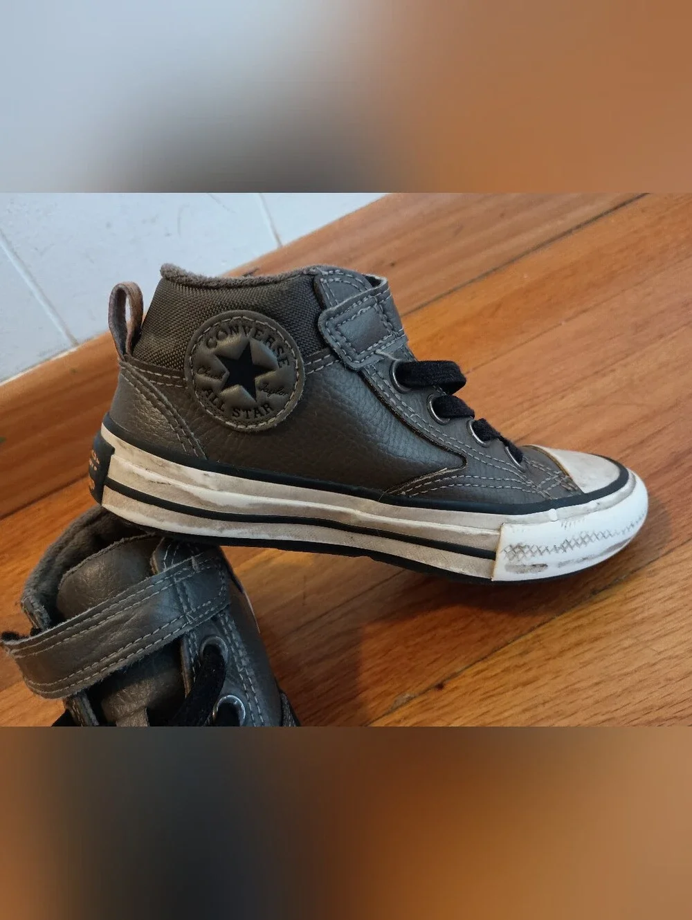 Converse kids high